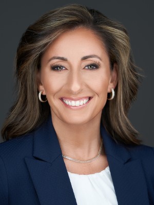 Headshot: Shaina Brenner